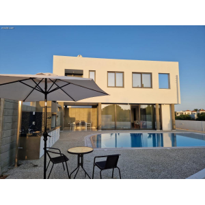 <a href='https://www.meshiti.com/view-property/en/4883_central-one__up_motorwayfrom_polemidia_to_germasogeia_house__villa_for_rent/'>View Property</a>